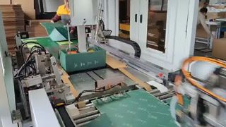 Máy phun keo và lắp ráp hộp