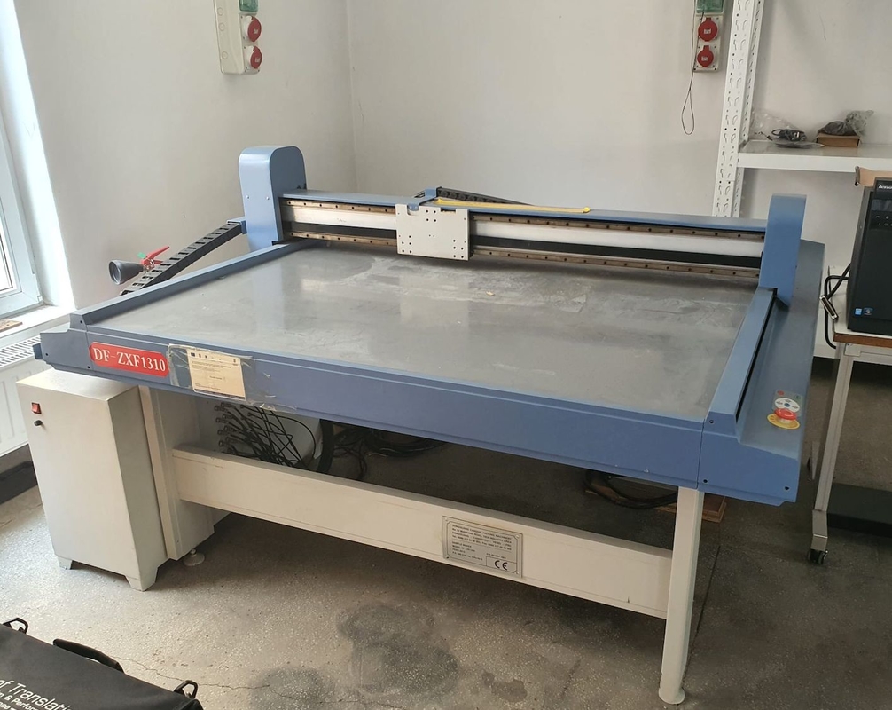 Máy cắt hộp hộp hộp carton chính xác máy làm mẫu cho bao bì và giấy đúc