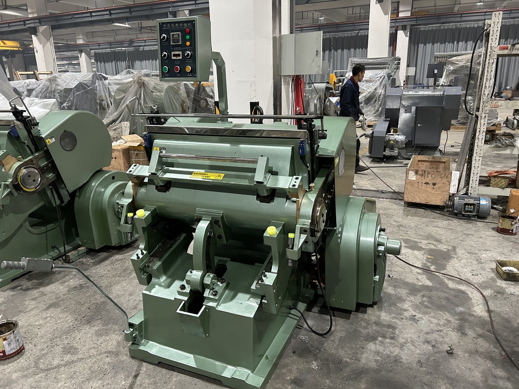 750mm Max. Máy cắt đứt chết cho các sản phẩm giấy